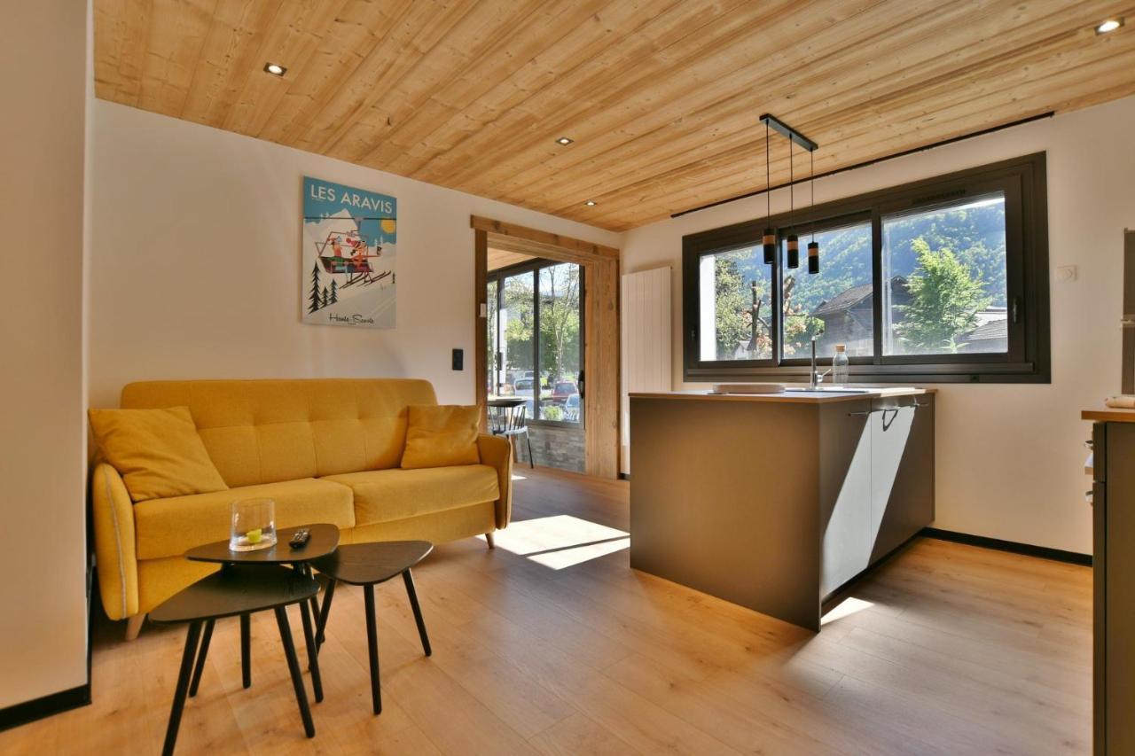 Bel Appartement Centre De Thones Lumineux Et Spacieux Neuf المظهر الخارجي الصورة